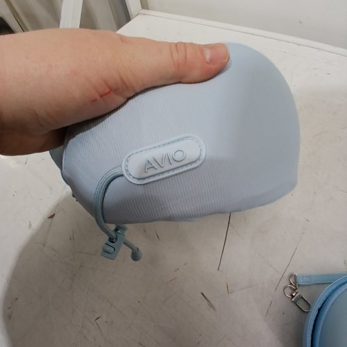 AVIO TRAVEL CLOUD NECK PILLOW WITH CARRYING CASE - LIGHT BLUE image 4