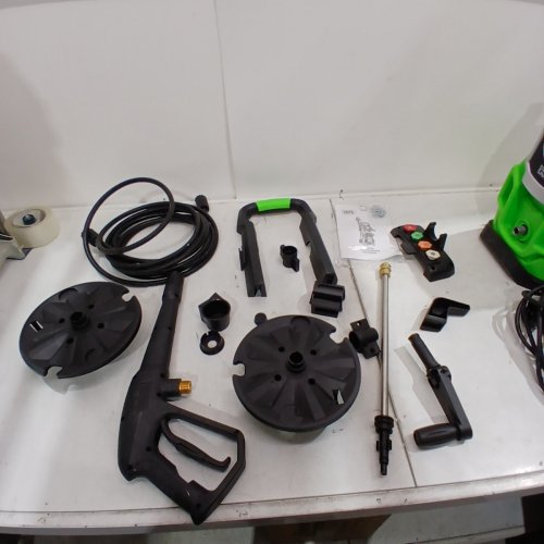 SWIPESMITH ELECTRIC PRESSURE WASHER WITH HOSE REEL, 4 QUICK-CONNECT NOZZLES, AND FOAM CANNON - 2.6 GPM - 3500 MAX PSI - GREEN/BLACK (MODEL: SI-TH004) image 5