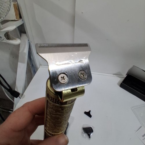 SOLATI PROFESSIONAL ELECTRIC HAIR/BEARD TRIMMER - GOLD (MODEL: JY-D001) image 5