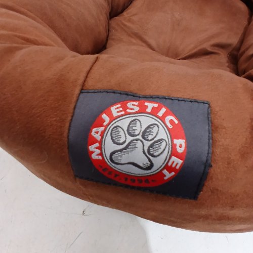 MAGESTIC PET BED - 21" X 17" - BROWN/GREEN image 2