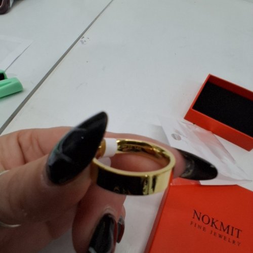WOMEN'S NOKMIT DAINTY NON TARNISH COMFORT FIT WEDDING BAND - SIZE 9 - 1/20 14 K GOLD FILLED (BY WEIGHT) BRASS. image 3