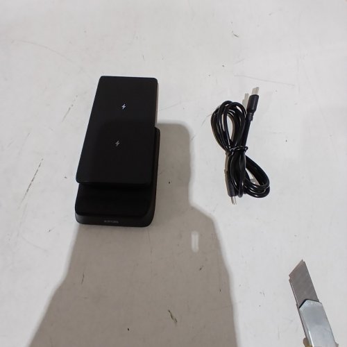 3-IN-1 KPON WIRELESS CHARGING STATION - BLACK (MODEL: SW16) image 3