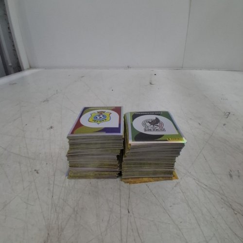 100+ UNOFFICIAL 2026 WORLD CUP GOLD FRAMED WORLS CUP STICKERS - LOGOS / TEAMS / PLAYERS image 5