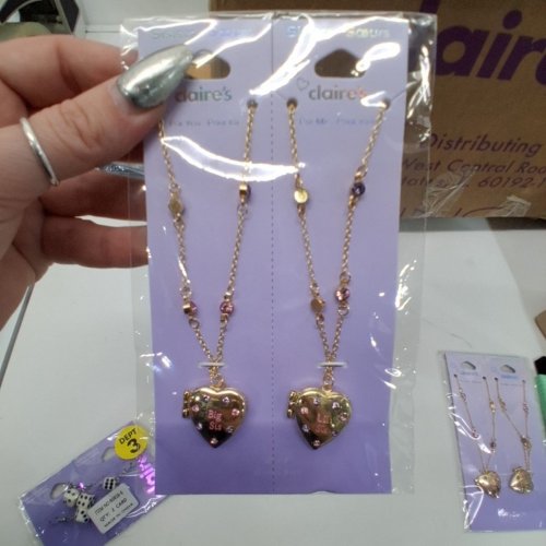 2PC CLAIRE'S HEART PENDANT LOCKETS BIG SISTER & LITTLE SISTERNECKLACES - 41CM / 16" - GOLD-TONE image 2