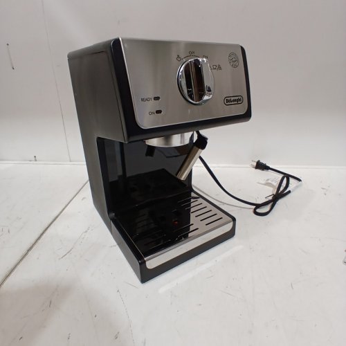 DELONGHI 15-BAR ADVANCED ESPRESSO MACHINE AND CAPUCCINO MAKER - BLACK/STAINLESS STEEL - (MODEL: ECP3220) image 3