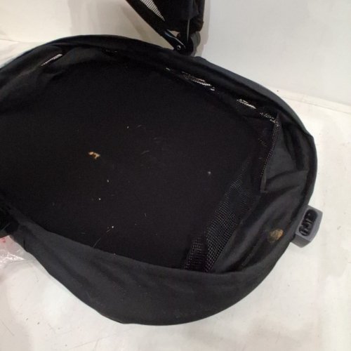 PET GEAR 360 DEGREE VIEW TRAVEL PET SAFETY CARRIER AND CAR SEAT FOR SMALL DOGS AND CATS WITH PUSH BUTTON ENTRY -BLACK (MODEL:PG1040NZBKU) image 3