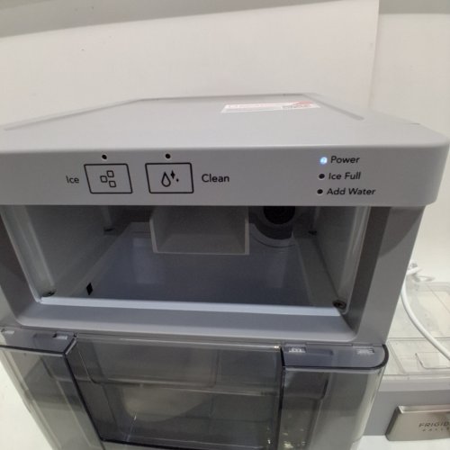 FRIGIDAIRE GALLERY COUNTERTOP CRUNCHY CHEWABLE NUGGET ICE MAKER - 33LBS - GREY (MODEL: EFIC2200-GREY) image 2