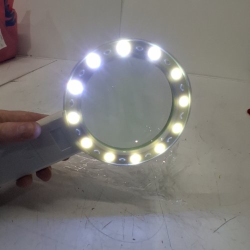 MAGNIFYING GLASS WITH LIGHT - 30X MAGNIFICATION - WHITE image 2