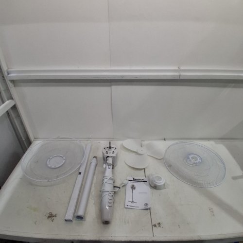 TOOLTECH 3-SPEED OSCILLATING PEDESTAL FAN - 16" - WHITE (MODEL: 100077) image 3