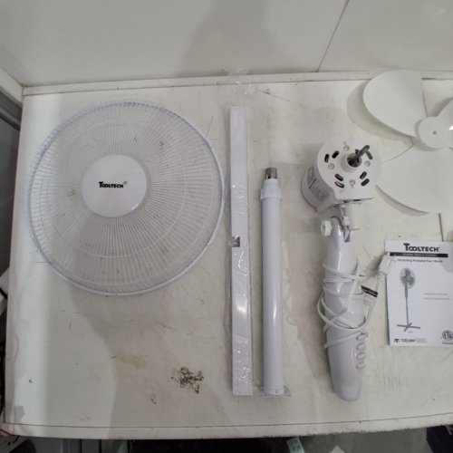 TOOLTECH 3-SPEED OSCILLATING PEDESTAL FAN - 16" - WHITE (MODEL: 100077) image 4