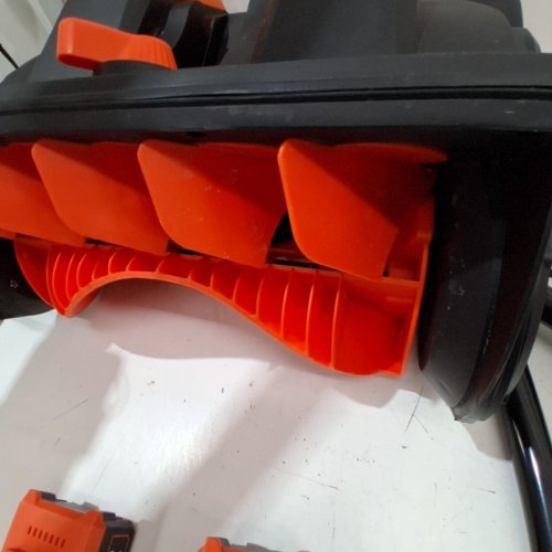 VOLTASK CORDLESS CORDLESS SNOW BLOWER WITH 2 BATTERIES & CHARGER - 16" - 48V - BLACK/ORANGE (MODEL: CSS004-160OR-CAVK/CSS004-160) image 5
