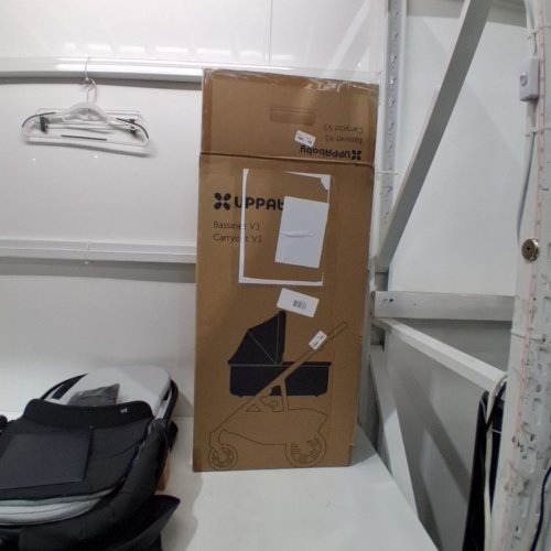 UPPABABY JAKE BASSINET V3 WITH SHEET AND BUG - COMPATIBLE WITH VISTA, CRUZ, RIDGE STROLLERS - 20LBS MAX - CHARCOAL BLACK - (MODEL: 0903-BAS-NA-JKE) image 4