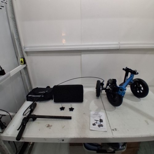 STROLLAID ALL-TERRAIN KNEE WALKER WITH DISC BRAKE FOR LEG INJURIES - BLUE/BLACK (MODEL: KLD-9294) image 3