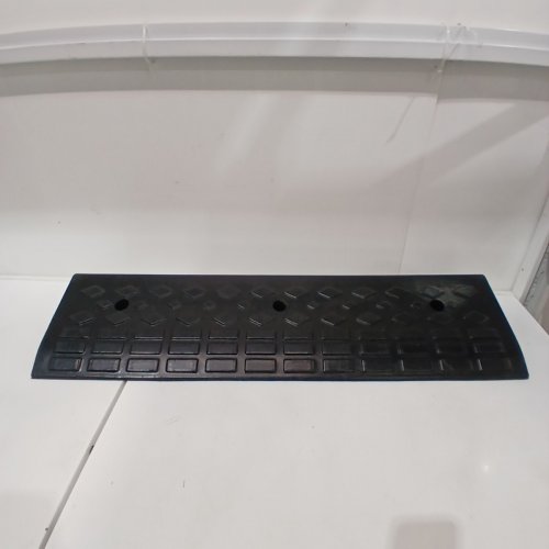HEAVY DUTY RISE RUBBER SIDEWALK CURB DRIVEWAY RAMP - 39" X 10" X 4" - 22000LBS CAP - BLACK image 2