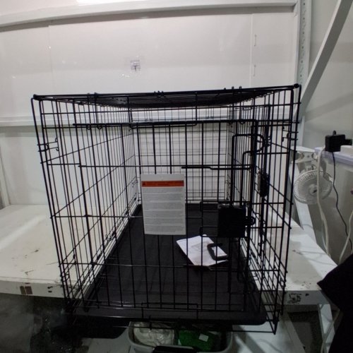 AMAZON BASICS FOLDABLE METAL WIRE DOUBLE DOOR DOG CRATE WITH TRAY - 36" X 23" X 25" - BLACK (MODEL: ‎9001N-36B) image 2