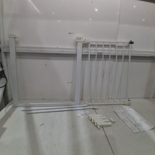 SAFTEY 1ST AUTO CLOSE WALK THROUGH BABY SAFETY GATE - WHITE - (MODEL: GA099CWHO1ZY) image 2