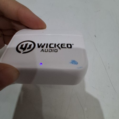 WICKED AUDIO APOC HANDS FREE TRUE WIRELESS HEADPHONES -27H BATTERY - WHITE (MODEL: WITW5251) image 4