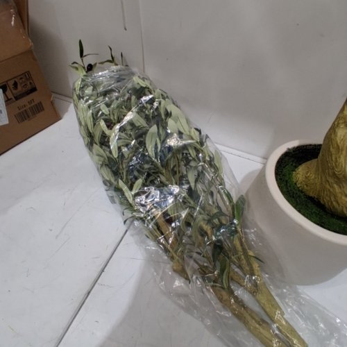 REALEAD ARTIFICIAL FAUX POTTED OLIVE TREE WITH BRANCHES AND FRUITS - 5FT (MODEL: REJTGLSXP-5FT) image 3