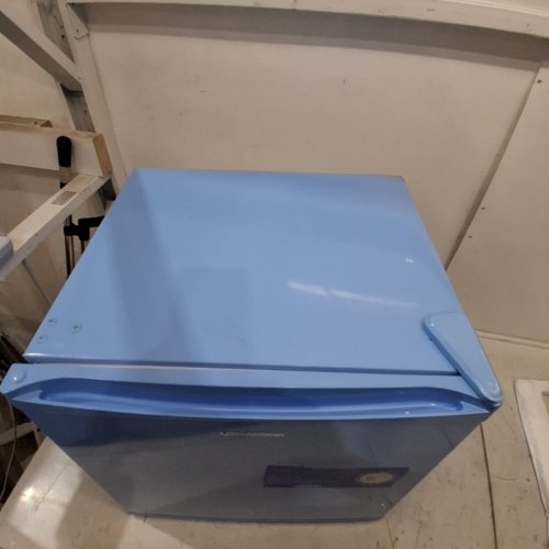 UPSTREMAN COMPACT MINI FRIDGE WITH FREEZER - 1.7 CU.FT - BLUE - (MODEL: FR17-BLUE) image 12