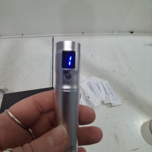 URYOUTH WIRELESS ELECTRIC DERMA ROLLER MICRONEEDLING KIT - 0.25 MM, 0.3 MM NEEDLE - SILVER image 2