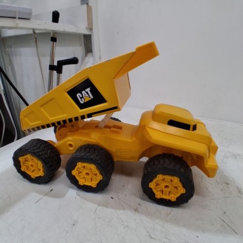 CAT CONSTRUCTION MASSIVE MOVER REMOTE CONTROL DUMP TRUCK TOY - YELLOW (MODEL: 1851476) image 7