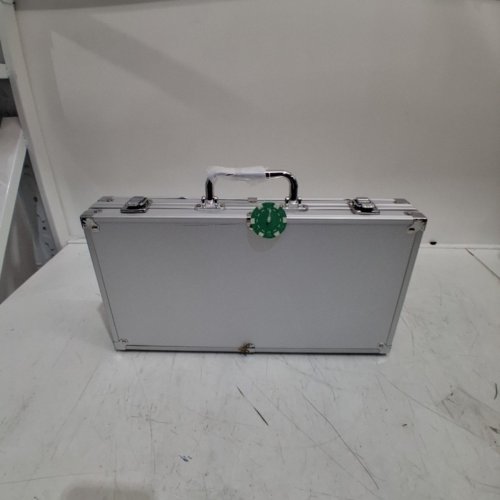 300PC SPIN MASTER GAMES CARDINAL CLASSICS POKER SET WITH ALUMINUM CARRYING CASE - SILVER (MODEL: 60326BFN) image 4