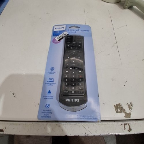 PHILIPS 3 DEVICE UNIVERSAL TV REMOTE - BLACK (MODEL: SRP4322B/27) image 2