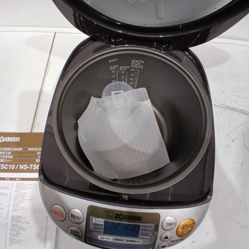 ZOJIRUSHI NS-TSC18 MICOM RICE COOKER AND WARMER, 10 CUPS, STAINLESS BROWN image 6