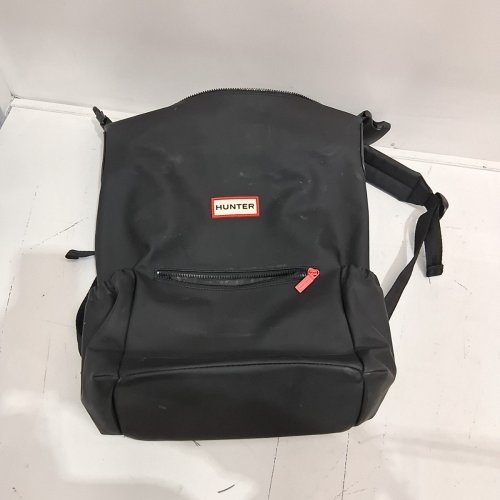 HUNTER TOP CLIP BACKPACK - 18.7L - BLACK (MODEL: 1960981) image 2