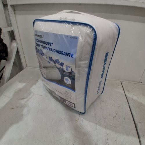 BELOW ZERO COOLING DUVET, SOFT TOUCH & COOL SENSATION - 90" X 98" - QUEEN - WHITE (MODEL: 4526441) image 4