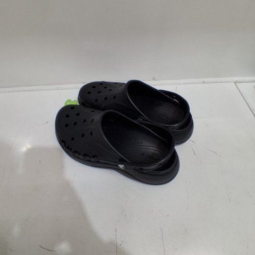 CROCS CLASSIC - WOMEN'S 10 - BLACK image 3