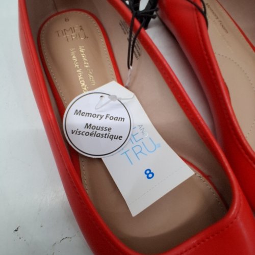 WOMEN'S TIME AND TRU SLIP ON BALLET FLATS - SIZE 8 - RED image 2
