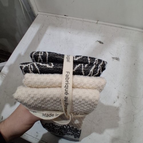 4PK MADE IN PORTUGAL KITCHEN TOWELS - 20" X 28" - BLACK/ WHITE (MODEL: 3400770) image 3