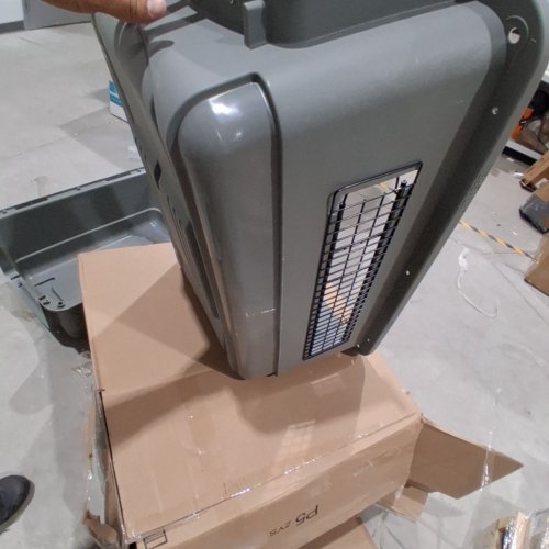PETMATE SKY KENNEL WITH INTERIOR WATER DISH MOAT - 28" X 20.5" X 21.5" , FOR 25-30LB DOGS - GREY (MODEL: 531576) image 4