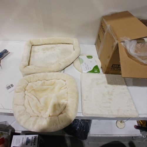 GLOBLAZER EXTRA LARGE PLATFORM CAT TREE WITH 3 PADDED PERCHES - 65" -BEIGE (MODEL: S65-BG) image 3