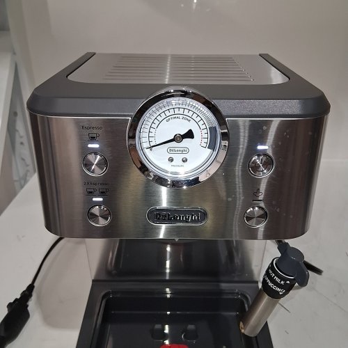 DELONGHI LINEA CLASSIC ESPRESSO MACHINE WITH MILK FROTHER - SILVER (MODEL: ‎EM450M) image 3
