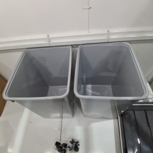 IRIS WEATHERPROOF AIRTIGHT DOG FOOD STORAGE CONTAINER WITH REMOVABLE WHEELS - HOLDS UP TO 50 LBS - 61.5 L - GREY (MODEL: MP-400) image 2