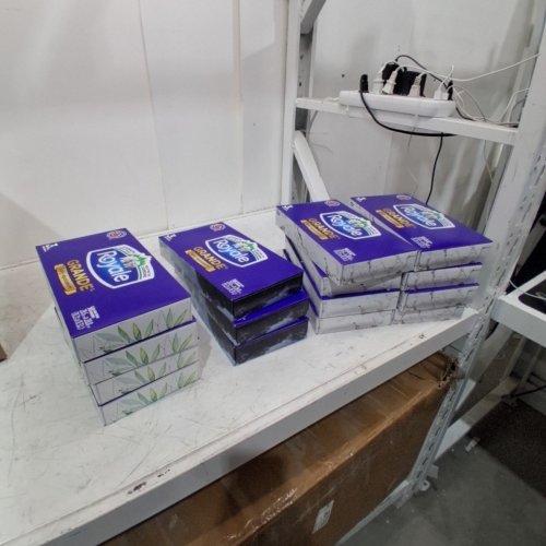 15PK ROYALE GRANDE 3 PLY FACIAL TISSUES - 11.2" X 11.3" - 50 PER BOX (750 TISSUES) image 2