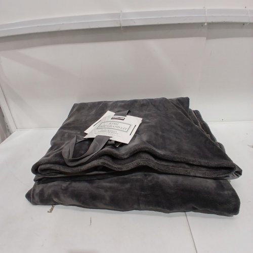 KIRKLAND SIGNATURE PLUSH BLANKET - KING SIZE-112" X 92" - GRAY (MODEL : 2043324) image 2