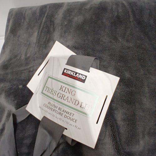 KIRKLAND SIGNATURE PLUSH BLANKET - KING SIZE-112" X 92" - GRAY (MODEL : 2043324) image 3