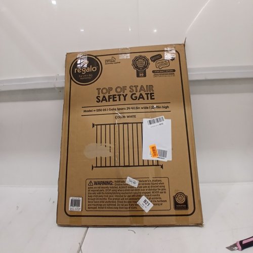 REGALO EXTRA WIDE 2-IN-1 TOP OF STAIRWAY AND HALLWAY SAFETY GATE WITH MOUNTING KIT - WHITE (MODEL: 1250 DS) image 4