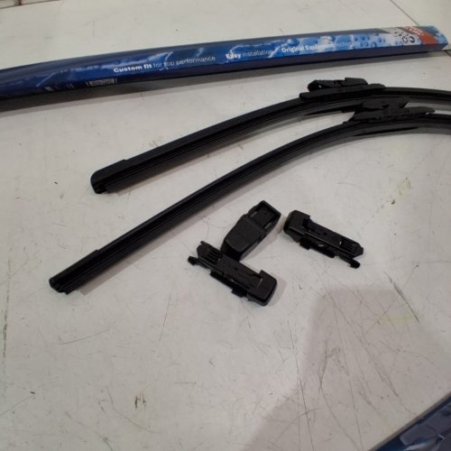 2PC BOSCH ICON WIPER BLADES KIT - DRIVER + PASSENGER - 26"/20" - BLACK (MODEL: 26OE20OE) image 3