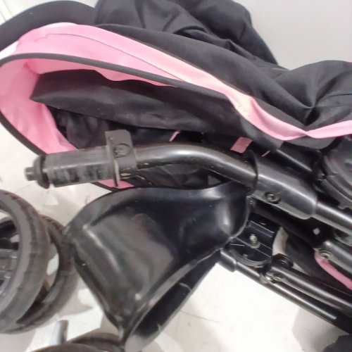 SUMMER BY INGENUITY 3D MINI CONVENIENCE STROLLER LIGHTWEIGHT FOLDABLE - 45LBS CAP - PINK/BLACK (MODEL: 17288) image 4