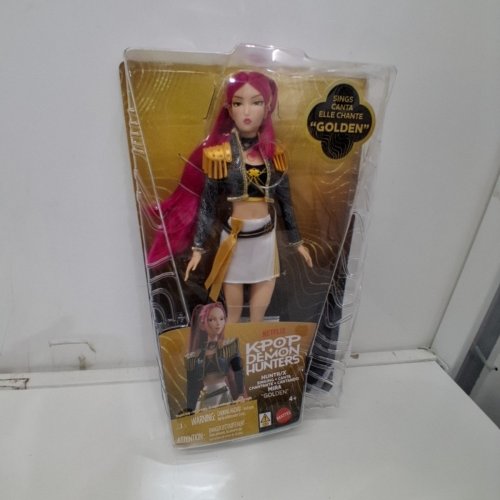 MATTEL KPOP DEMON HUNTERS MIRA SINGING DOLL IN REMOVABLE OUTFIT & 5 POSABLE JOINTS image 2