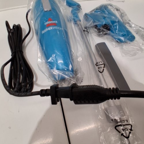 BISSELL FEATHERWEIGHT 3-IN-1 LIGHTWEIGHT CORDED STICK/HANDHELD VACUUM - BLUE (MODEL: 2033V) image 2