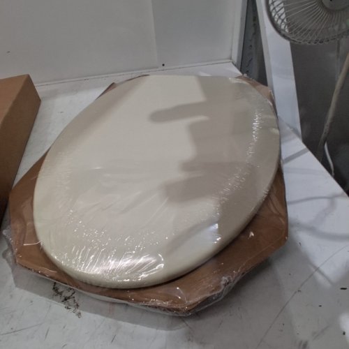 BEMIS ENAMELED WOOD ROUND TOILET SEAT -16.5" - BISCUIT (MODEL: 600E4 346)) image 2