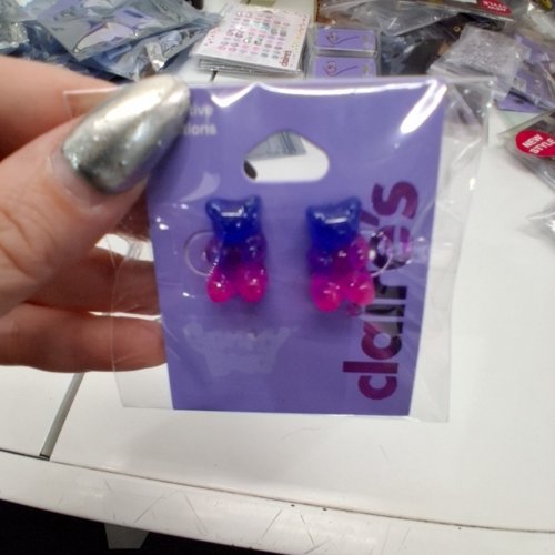 GIRLS CLAIRE'S GUMMY BEAR STUD EARRINGS - BLUE / PINK (ITEM: 01959-6) image 3