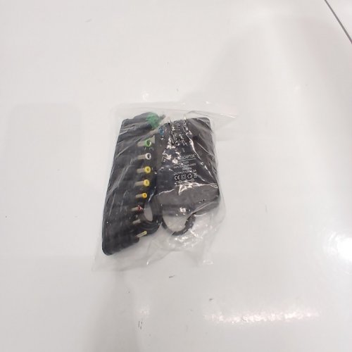 11PC AC POWER ADAPTER WITH INTERCHANGEABLE CONNECTOR TIPS image 2