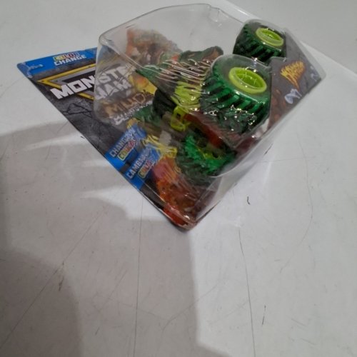 MONSTER JAM MUD BLASTERS COLOUR CHANIGING DIE CAST - 1: 64 - GREEN/ORANGE (MODEL: DRAGON) image 4