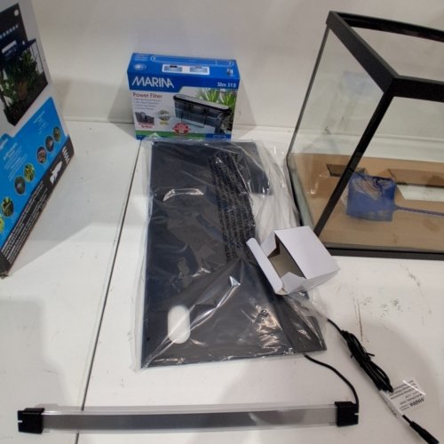 MARINA 10 GALLON LED AQUARIUM KIT - CLEAR (MODEL: 15256) image 5
